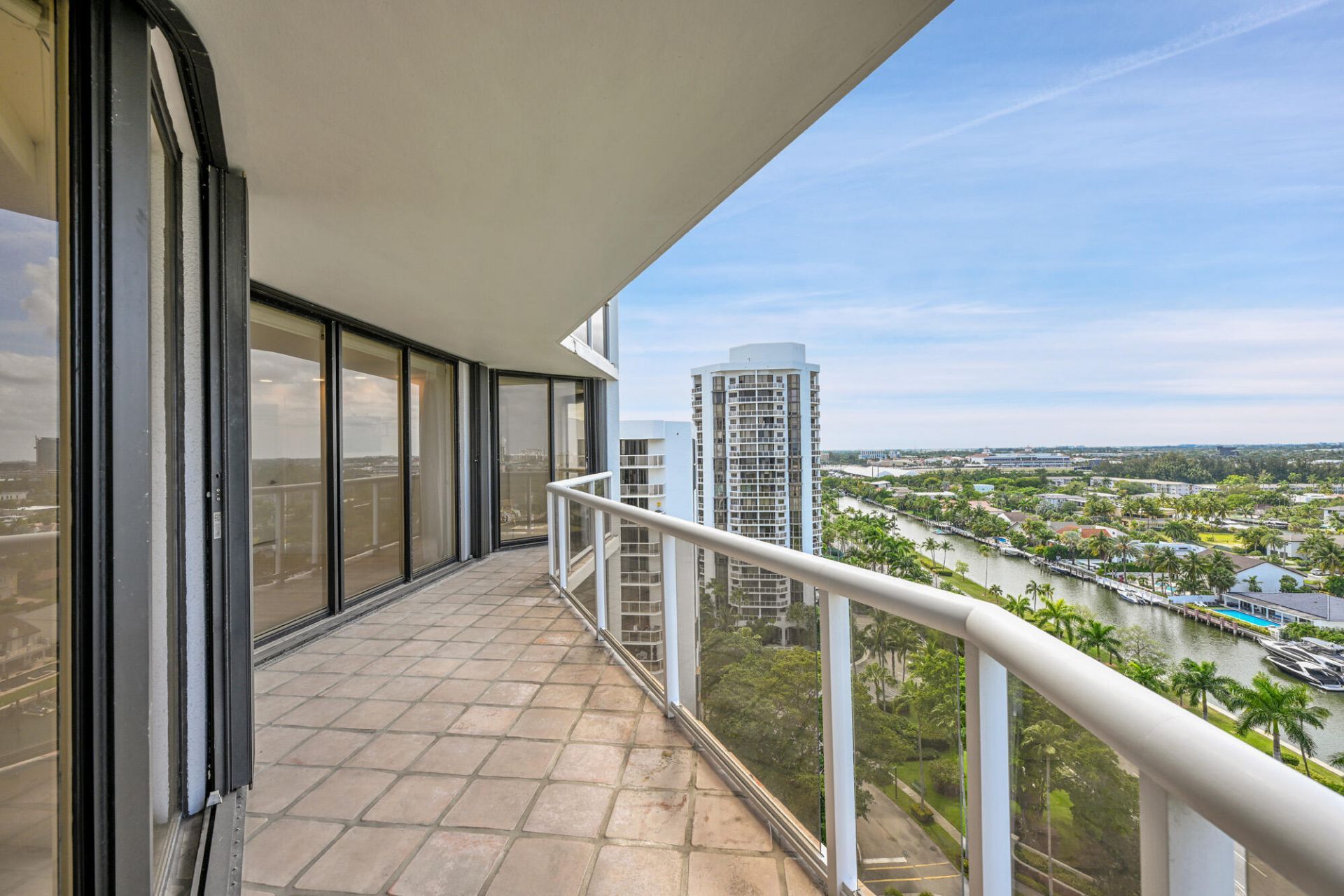 3640 Yacht Club Drive, Unit 1501, Aventura, FL 33180 Photo