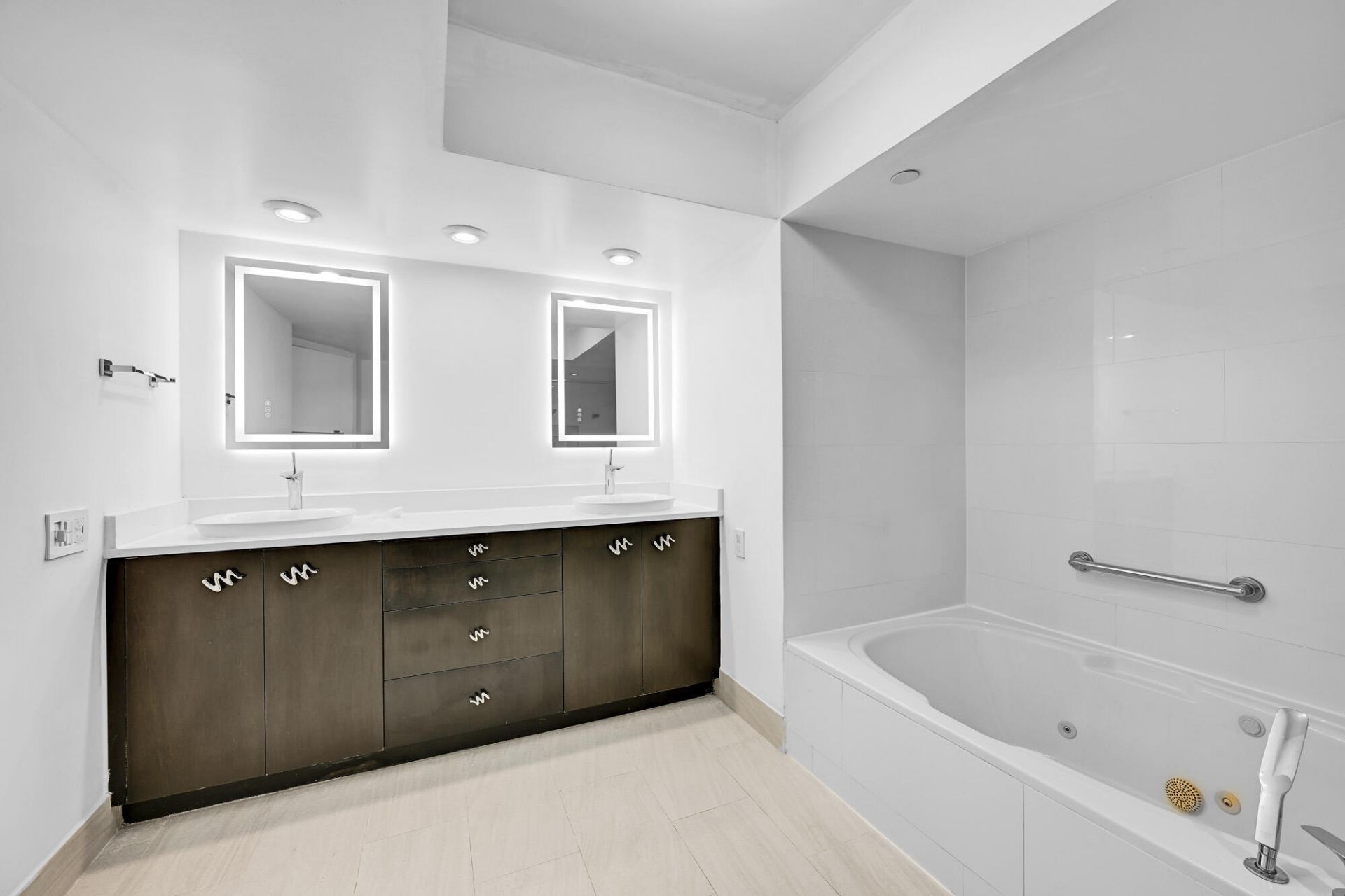 3640 Yacht Club Drive, Unit 1501, Aventura, FL 33180 Photo