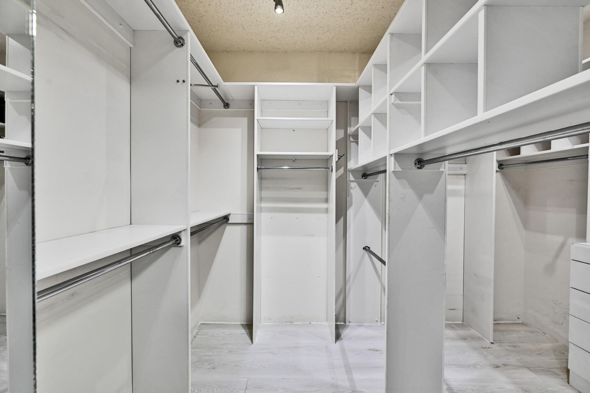 3640 Yacht Club Drive, Unit 1501, Aventura, FL 33180 Photo