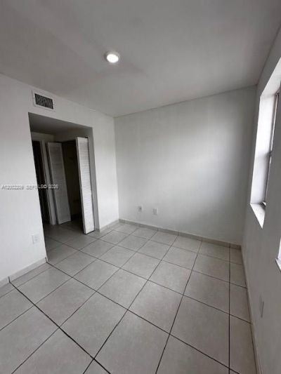 9189 Fontainebleau Blvd , Unit 510, Miami, FL 33172 Photo