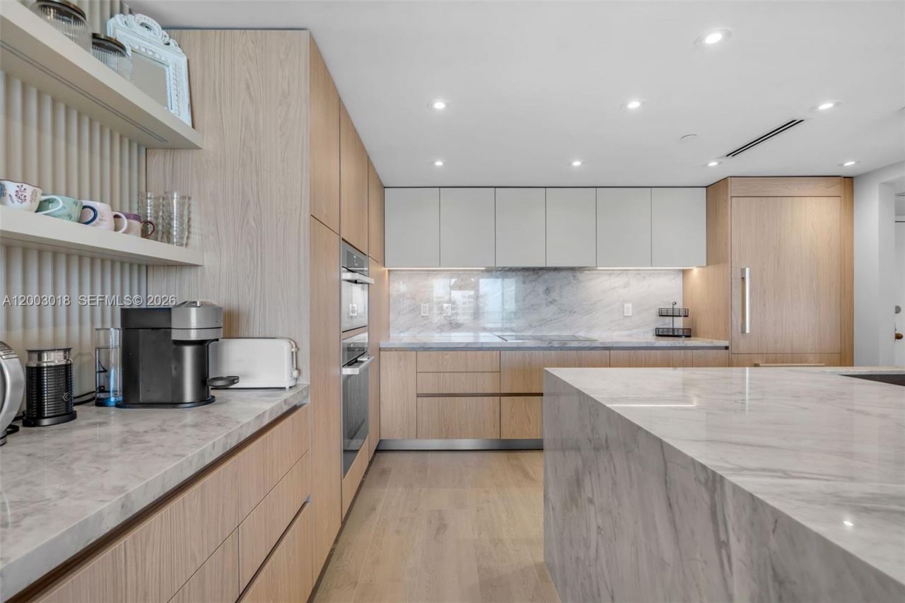 151 Crandon Blvd , Unit 1002, Key Biscayne, FL 33149 Photo