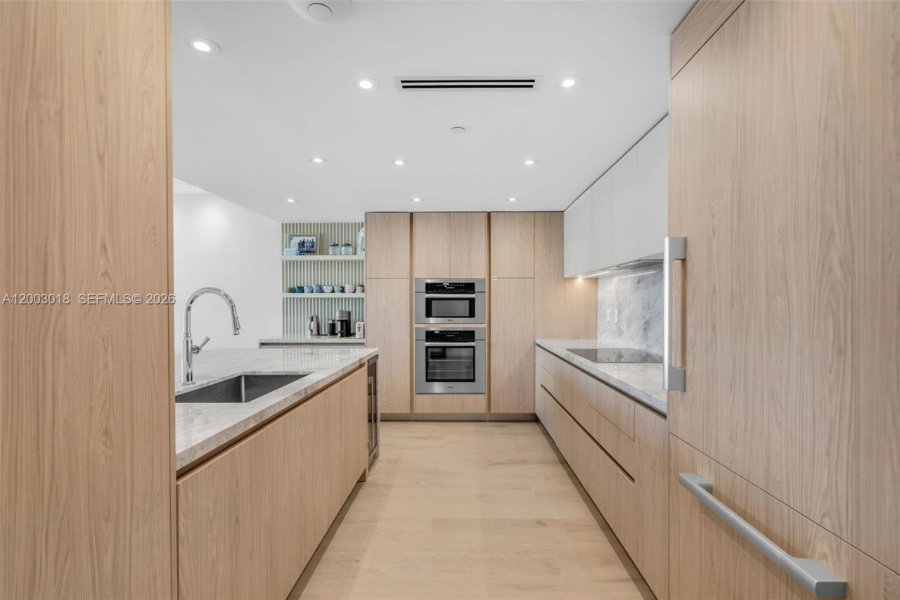 151 Crandon Blvd , Unit 1002, Key Biscayne, FL 33149 Photo