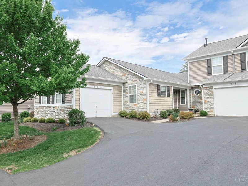 680 Stoneharbor Lane, Maineville, OH 45039 Photo 1