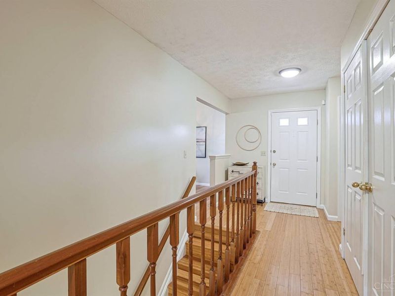 680 Stoneharbor Lane, Maineville, OH 45039 Photo 5