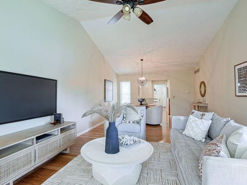 680 Stoneharbor Lane, Maineville, OH 45039 Photo 9