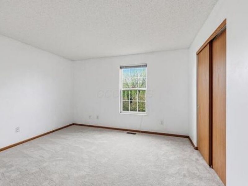 5647 Barney Lane, Columbus, OH 43235 Photo 11