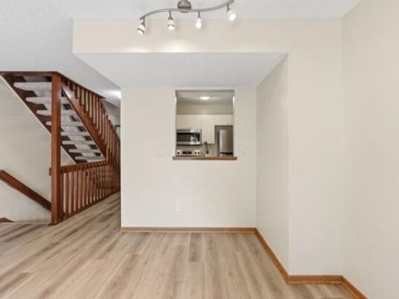 5647 Barney Lane, Columbus, OH 43235 Photo 9