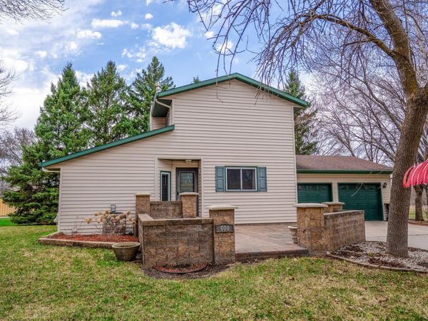 600 33rd Street NW, Willmar, MN 56201