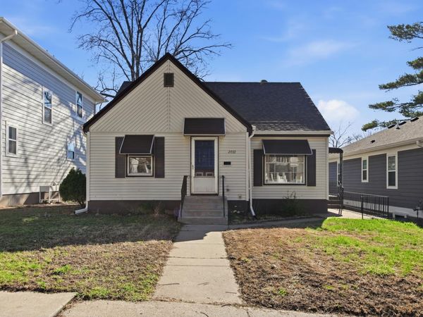 2022 Sheridan Avenue N, Minneapolis, MN 55411