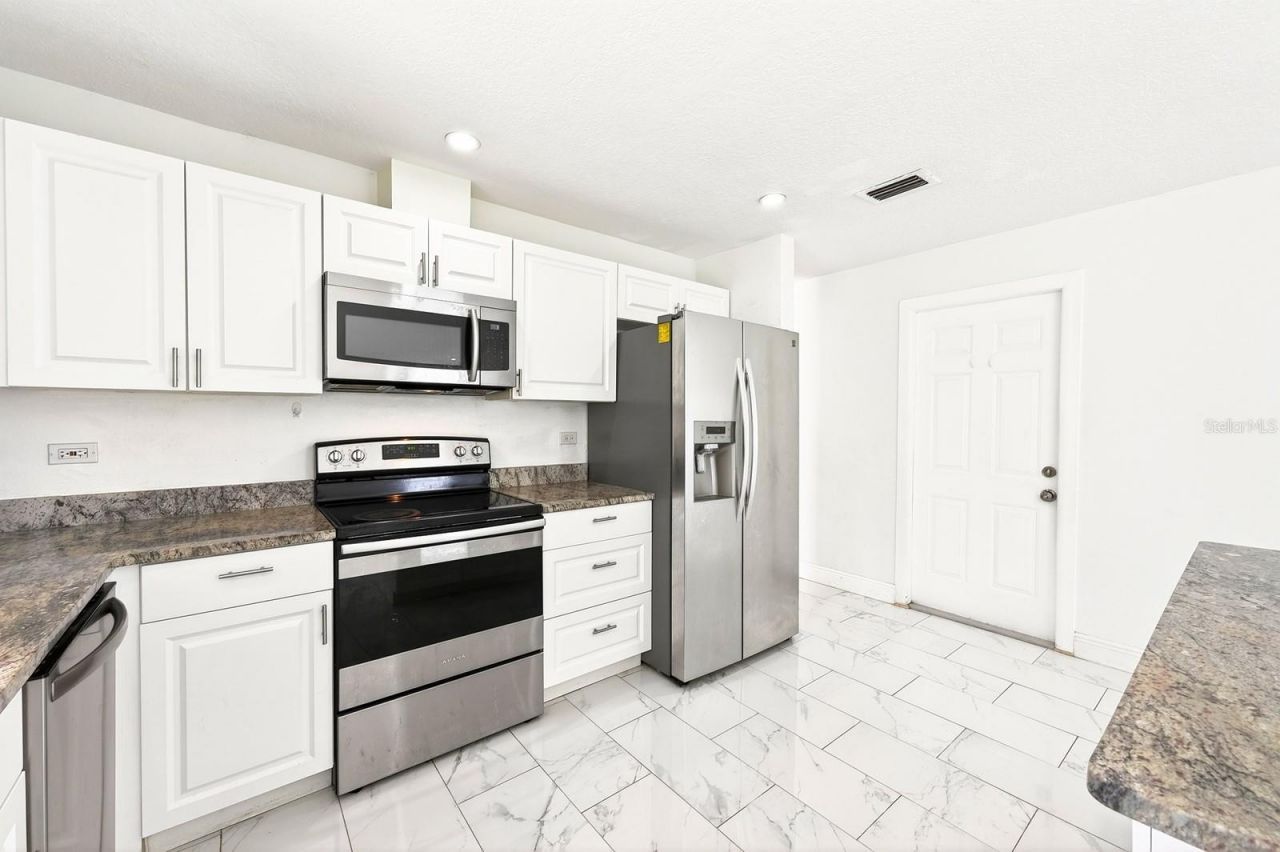 6103 Crystal View Drive, Orlando, FL 32819 Photo