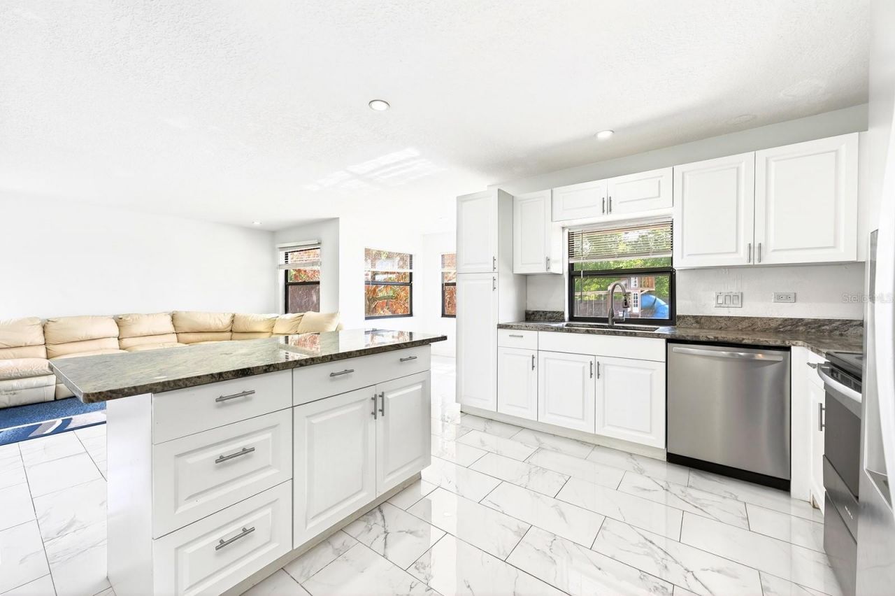 6103 Crystal View Drive, Orlando, FL 32819 Photo