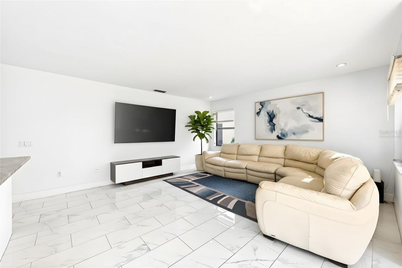 6103 Crystal View Drive, Orlando, FL 32819 Photo