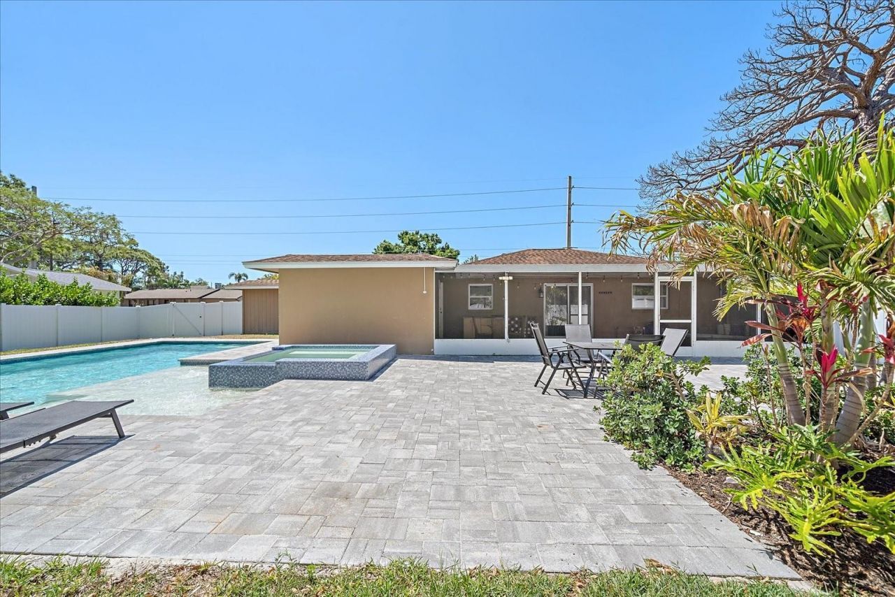 3209 Ashton Road, Sarasota, FL 34231 Photo