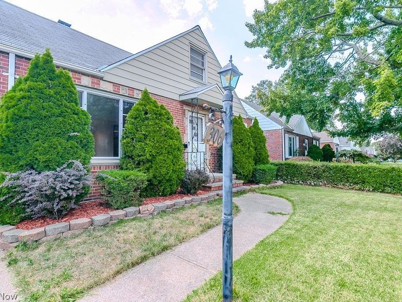 306 E 323rd Street , Willowick, OH 44095 Photo 3