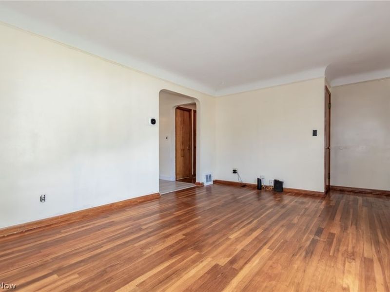 306 E 323rd Street , Willowick, OH 44095 Photo 8