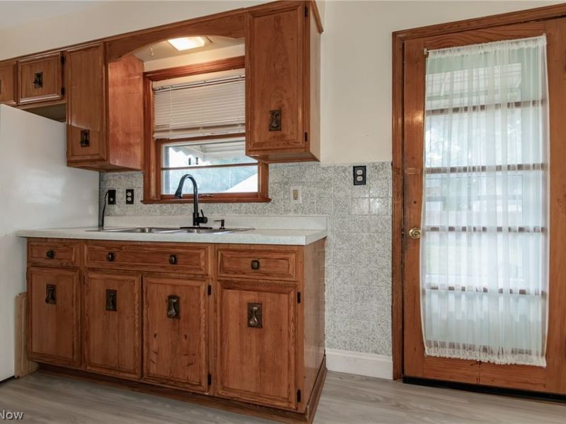 306 E 323rd Street , Willowick, OH 44095 Photo 9