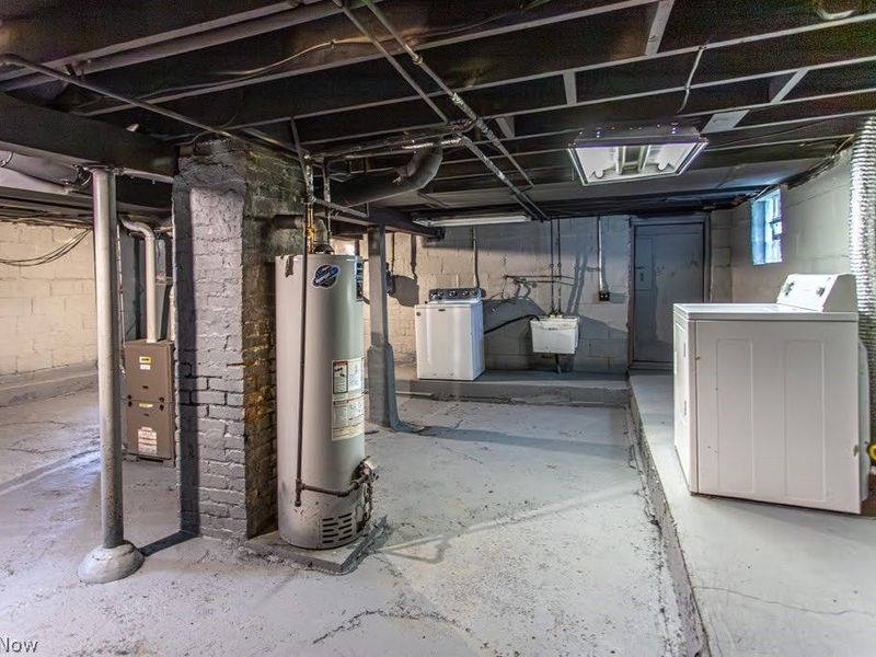 538 Redondo Road , Youngstown, OH 44504 Photo 29