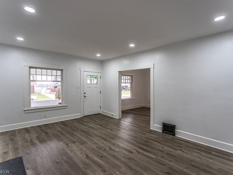 538 Redondo Road , Youngstown, OH 44504 Photo 9