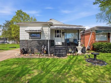 2112 Reo Avenue, Lincoln Park, MI 48146