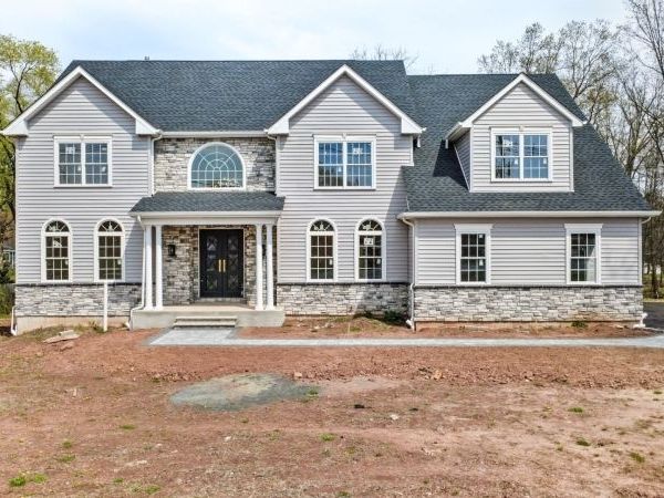 16 New Amwell Rd, Hillsborough, NJ 08844