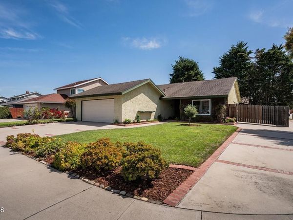 1180 Bogota Court, Oxnard, CA 93035