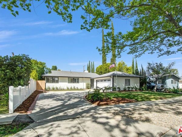 22157 Archwood Street, Woodland Hills, CA 91303