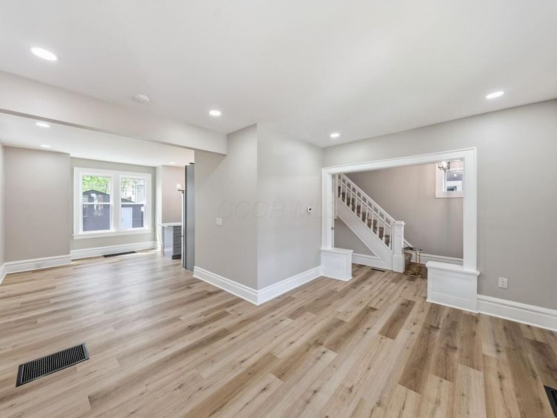 981 Linwood Avenue , Columbus, OH 43206 Photo 6