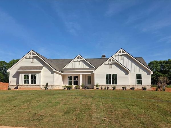 131 Maney Drive , Statham, GA 30666