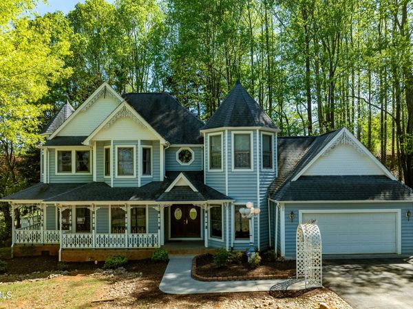 101 Knobb Hill Road, Johnson City, TN 37601