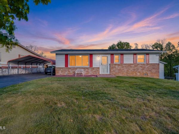 1833 Jackson Hollow Road, Kingsport, TN 37663