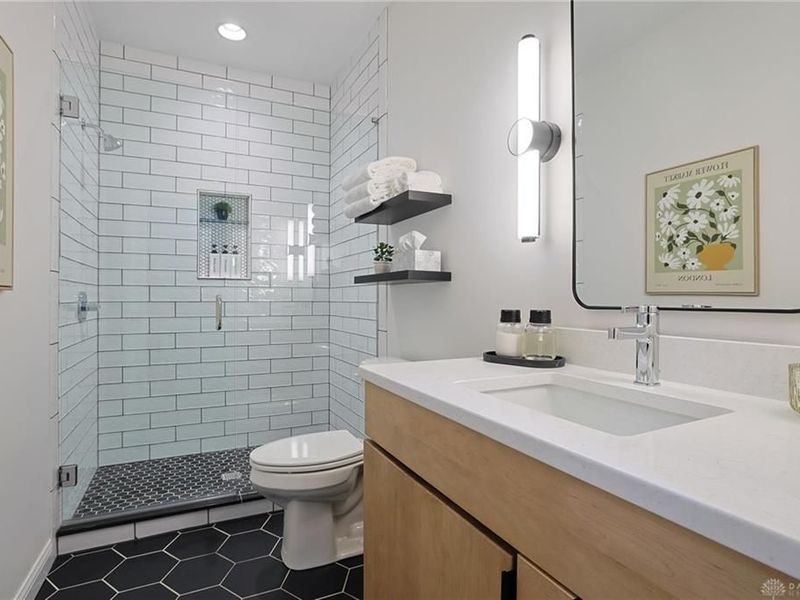 8021 Pinnacle Point Drive, Unit 104, West Chester, OH 45069 Photo 21