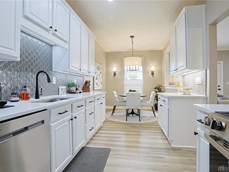 8021 Pinnacle Point Drive, Unit 104, West Chester, OH 45069 Photo 9