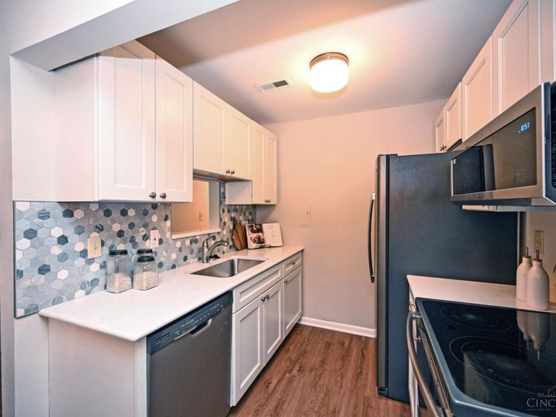 3065 Alpine Terrace, Unit 12A, Cincinnati, OH 45208 Photo 12