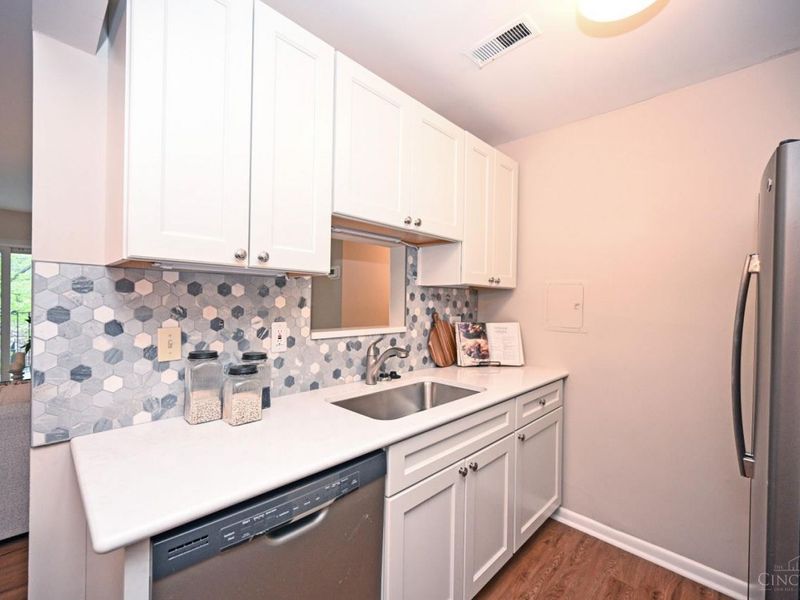 3065 Alpine Terrace, Unit 12A, Cincinnati, OH 45208 Photo 14