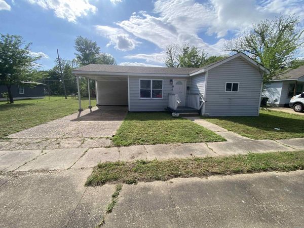 613 Paschal Avenue , Trumann, AR 72472