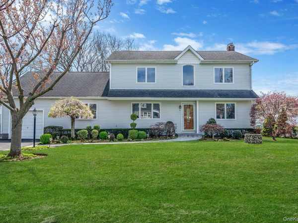 14 Chichester Road , Huntington Station, NY 11746