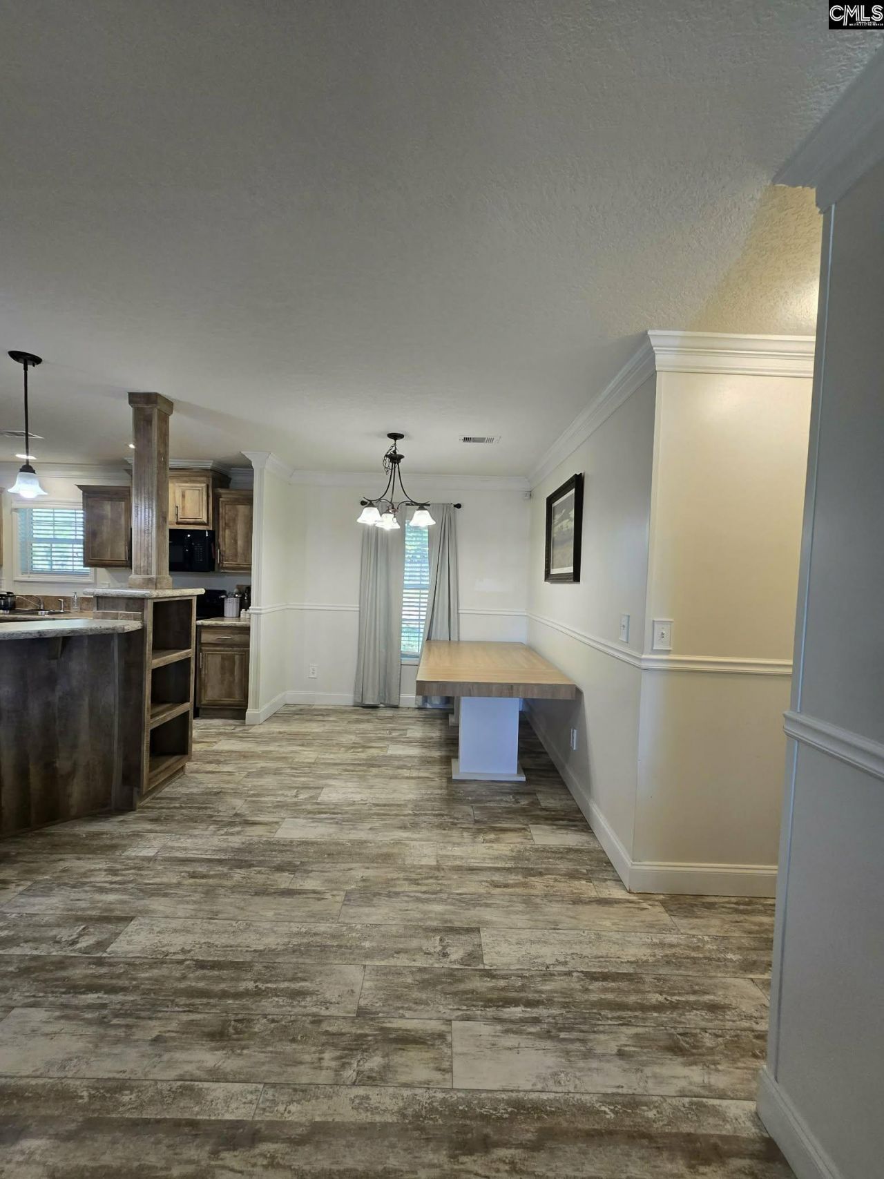 1011 Blacksgate E  Photo 12