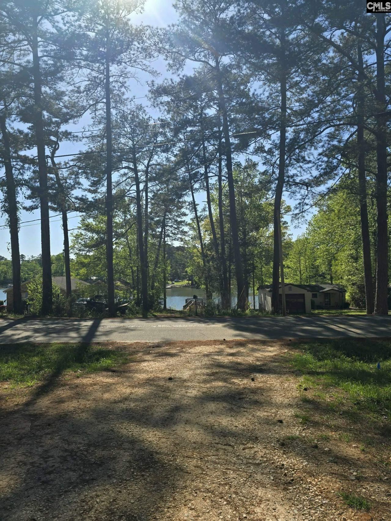 1011 Blacksgate E  Photo 4