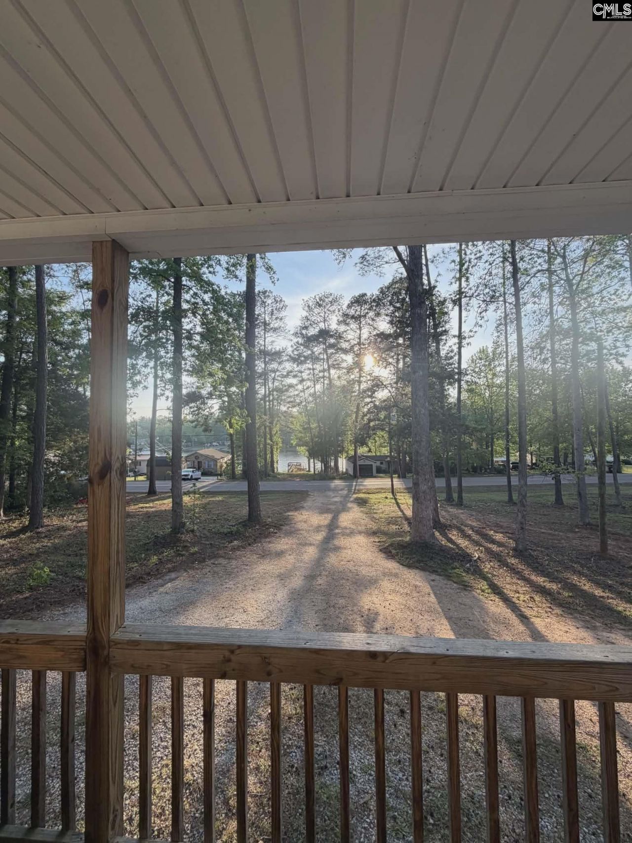 1011 Blacksgate E  Photo 6