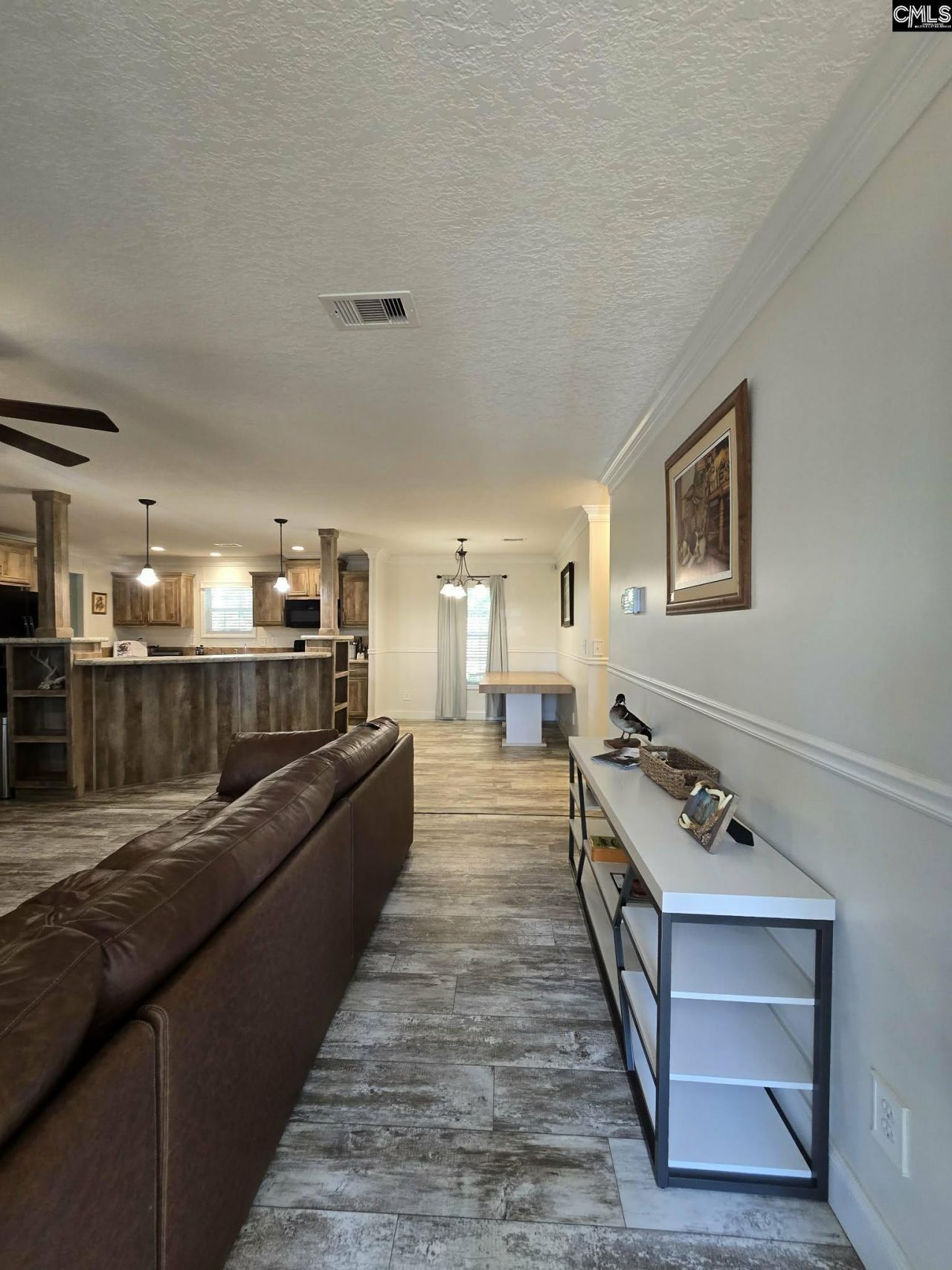 1011 Blacksgate E  Photo 8