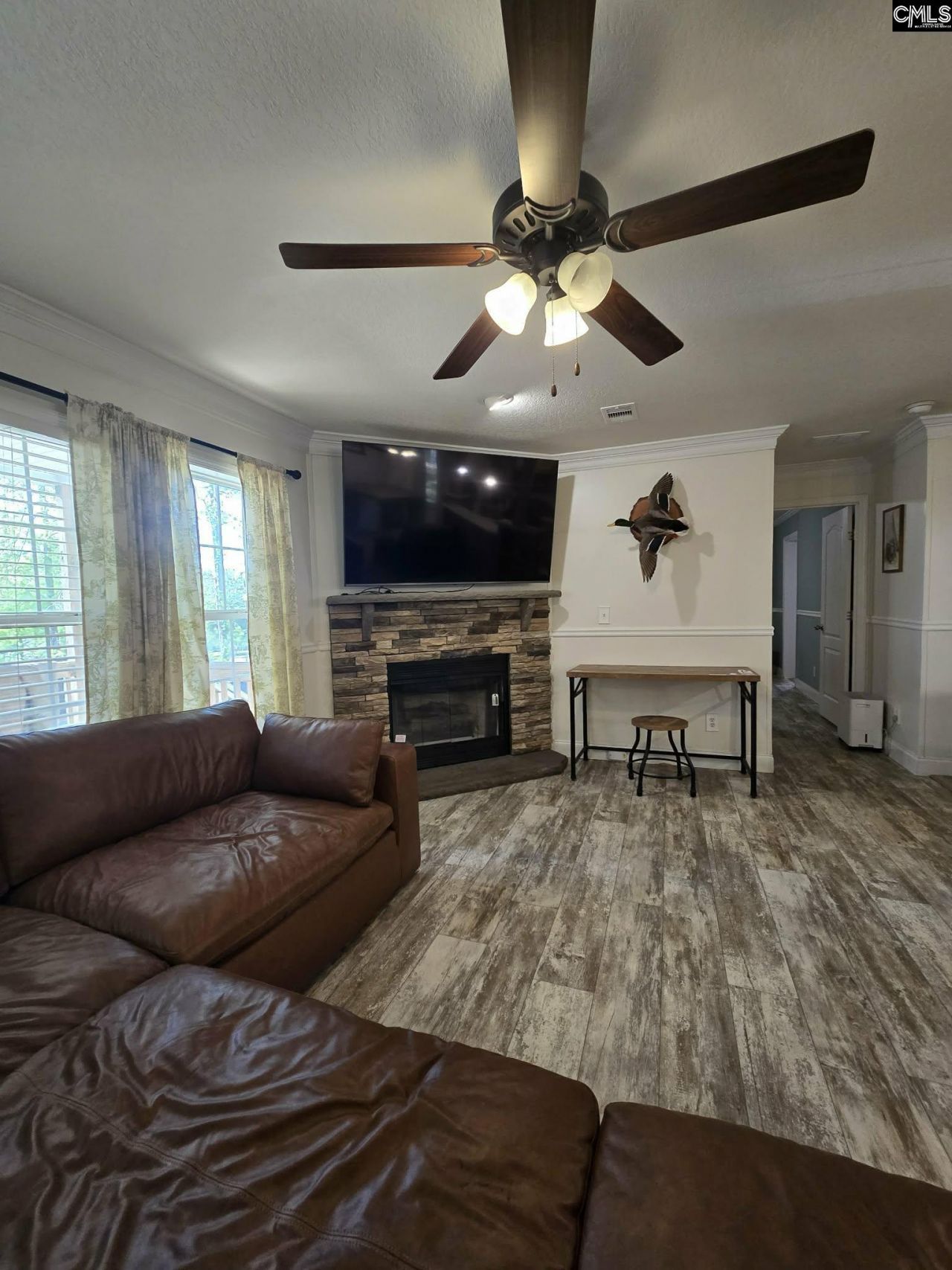 1011 Blacksgate E  Photo 9