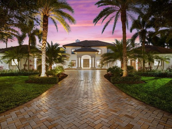 4052 E Ridgeview Drive, Davie, FL 33330