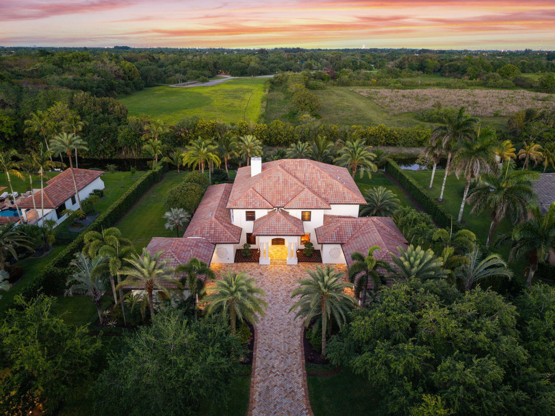 4052 E Ridgeview Drive, Davie, FL 33330 Photo