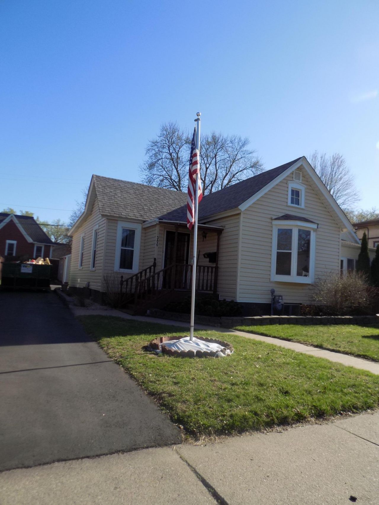 306 Goodhue Street , Saint Paul, MN 55102