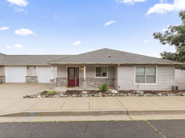 457 Elm Street, Phoenix, OR 97535