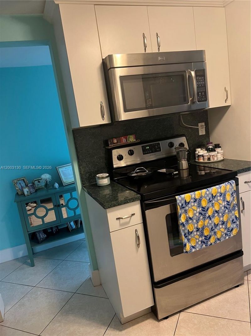 8335 SW 72nd Ave, Unit 212D, Miami, FL 33143 Photo