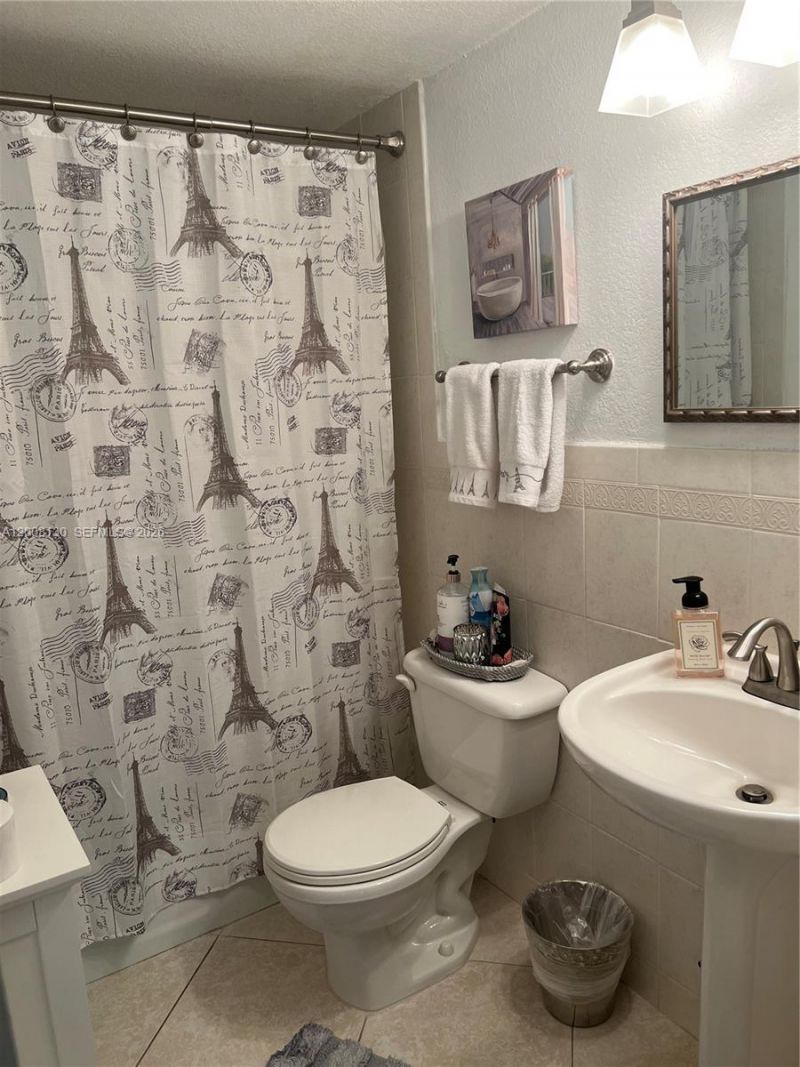 8335 SW 72nd Ave , Unit 212D, Miami, FL 33143 Photo