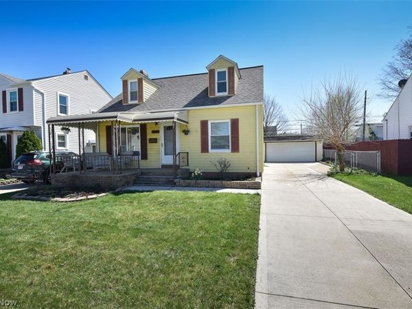 2929 Commonwealth Drive , Parma, OH 44134
