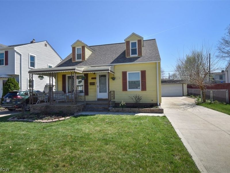 2929 Commonwealth Drive, Parma, OH 44134 Photo 13