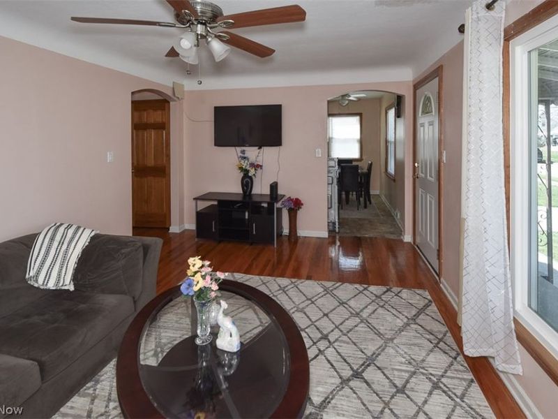 2929 Commonwealth Drive, Parma, OH 44134 Photo 18